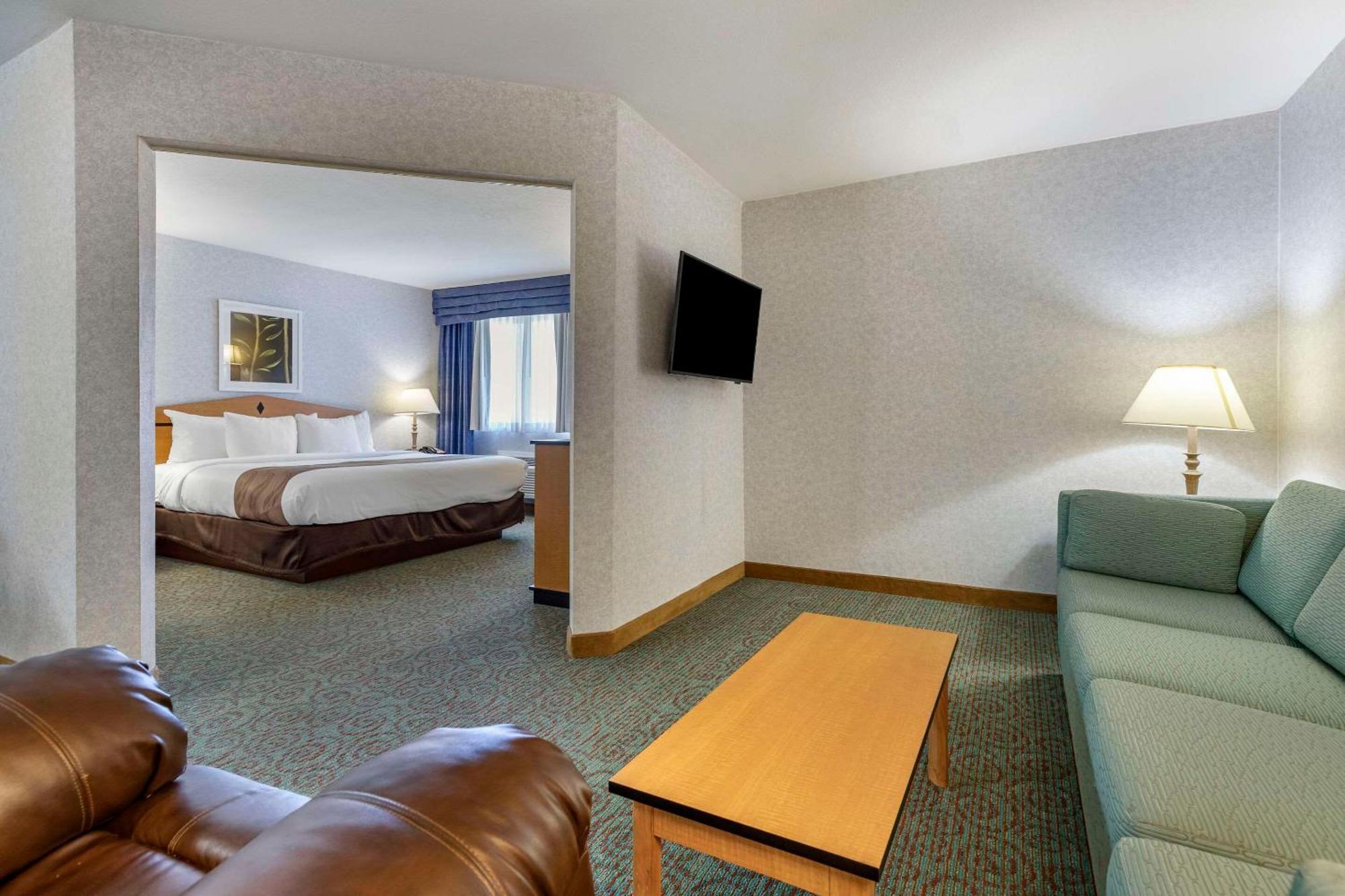 Quality Inn & Suites Denver Airport - Gateway Park Aurora Exterior photo