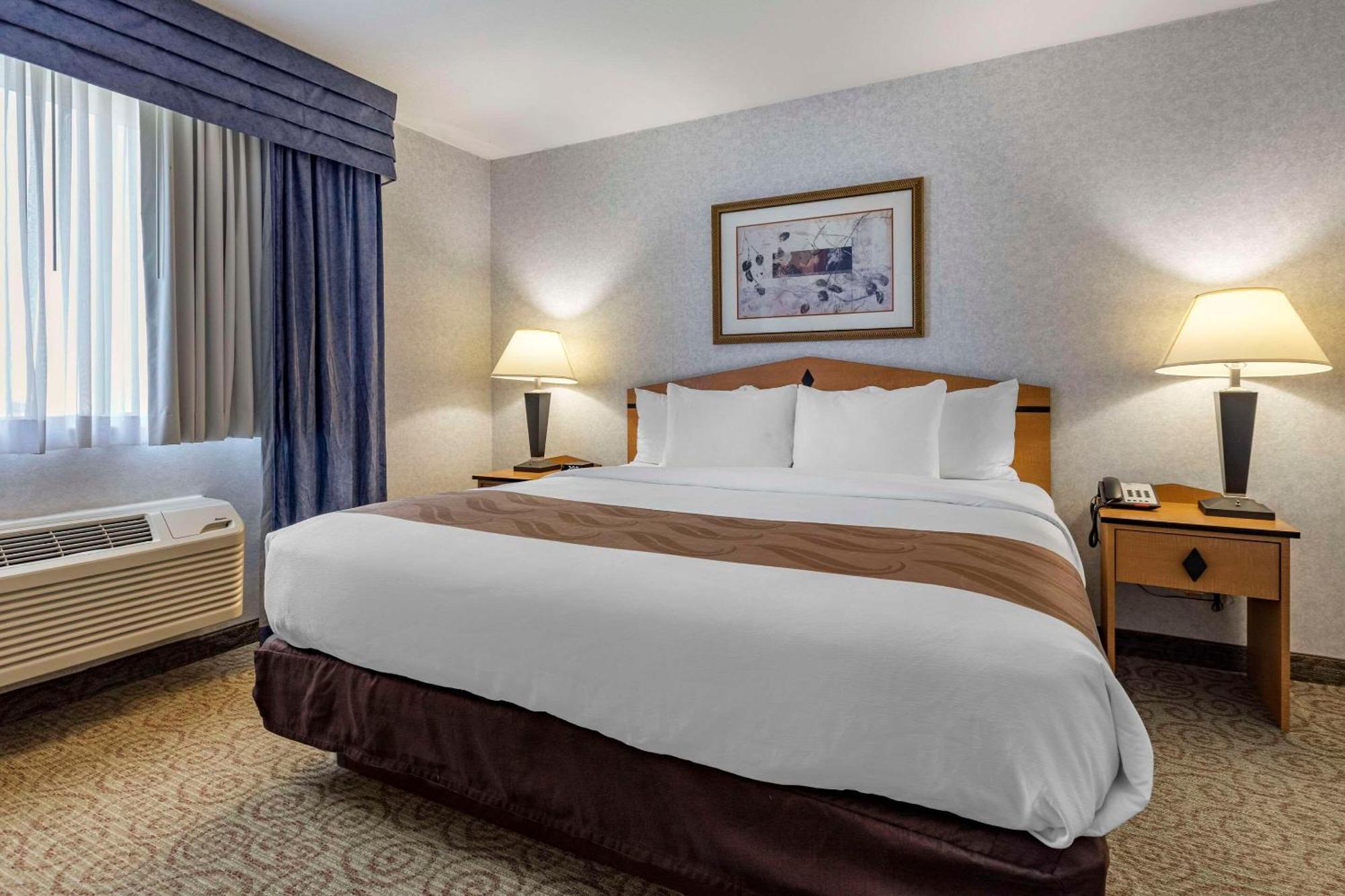 Quality Inn & Suites Denver Airport - Gateway Park Aurora Exterior photo