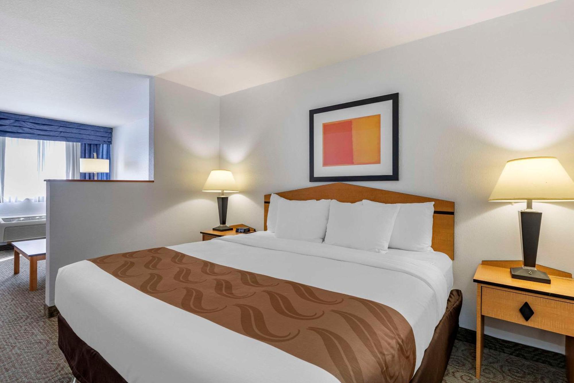 Quality Inn & Suites Denver Airport - Gateway Park Aurora Exterior photo