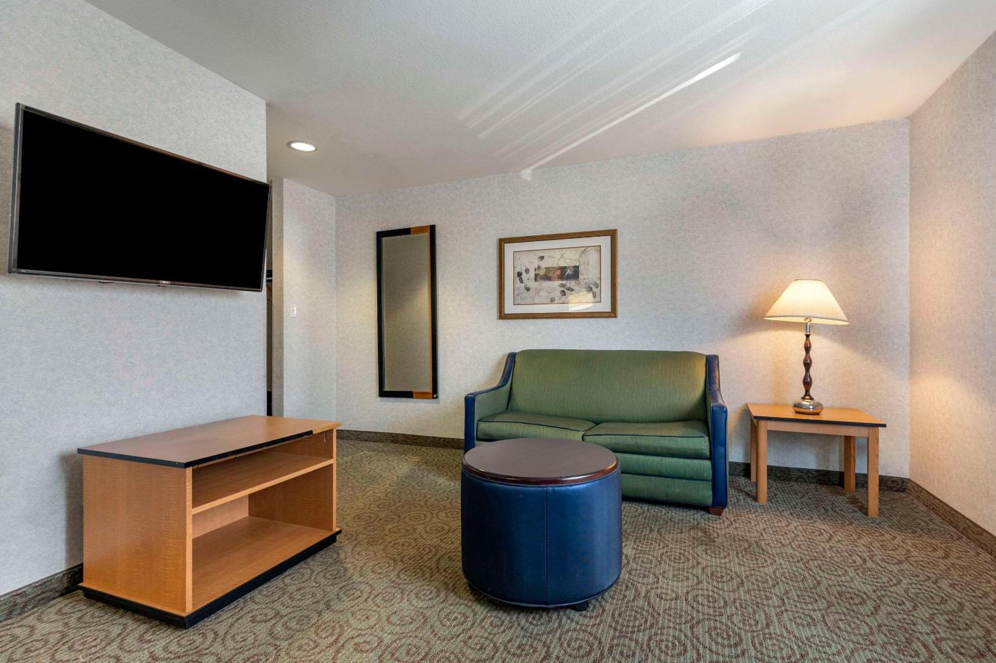 Quality Inn & Suites Denver Airport - Gateway Park Aurora Exterior photo