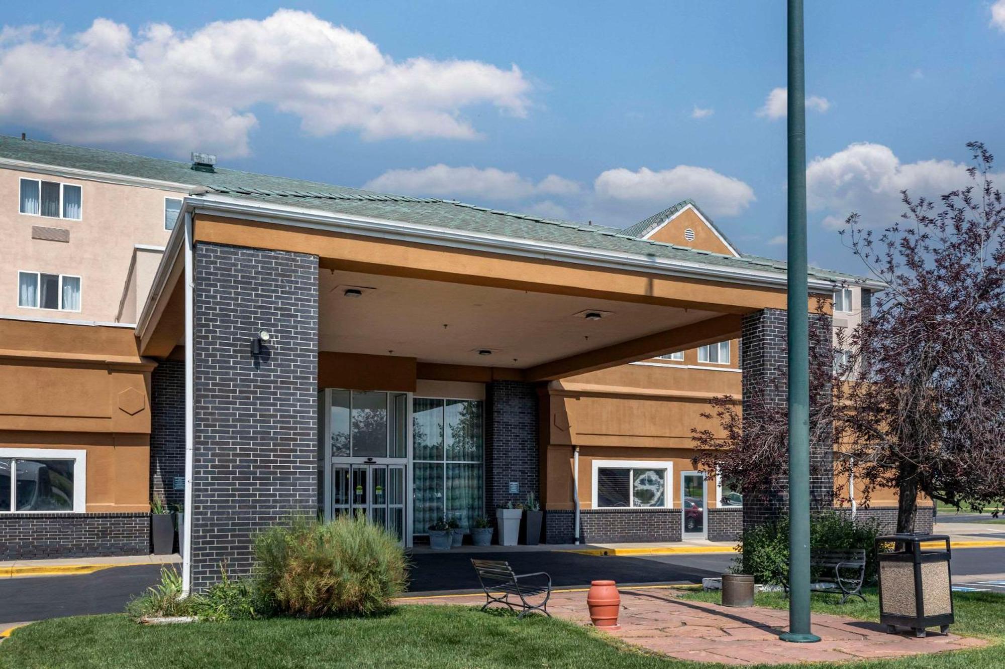 Quality Inn & Suites Denver Airport - Gateway Park Aurora Exterior photo