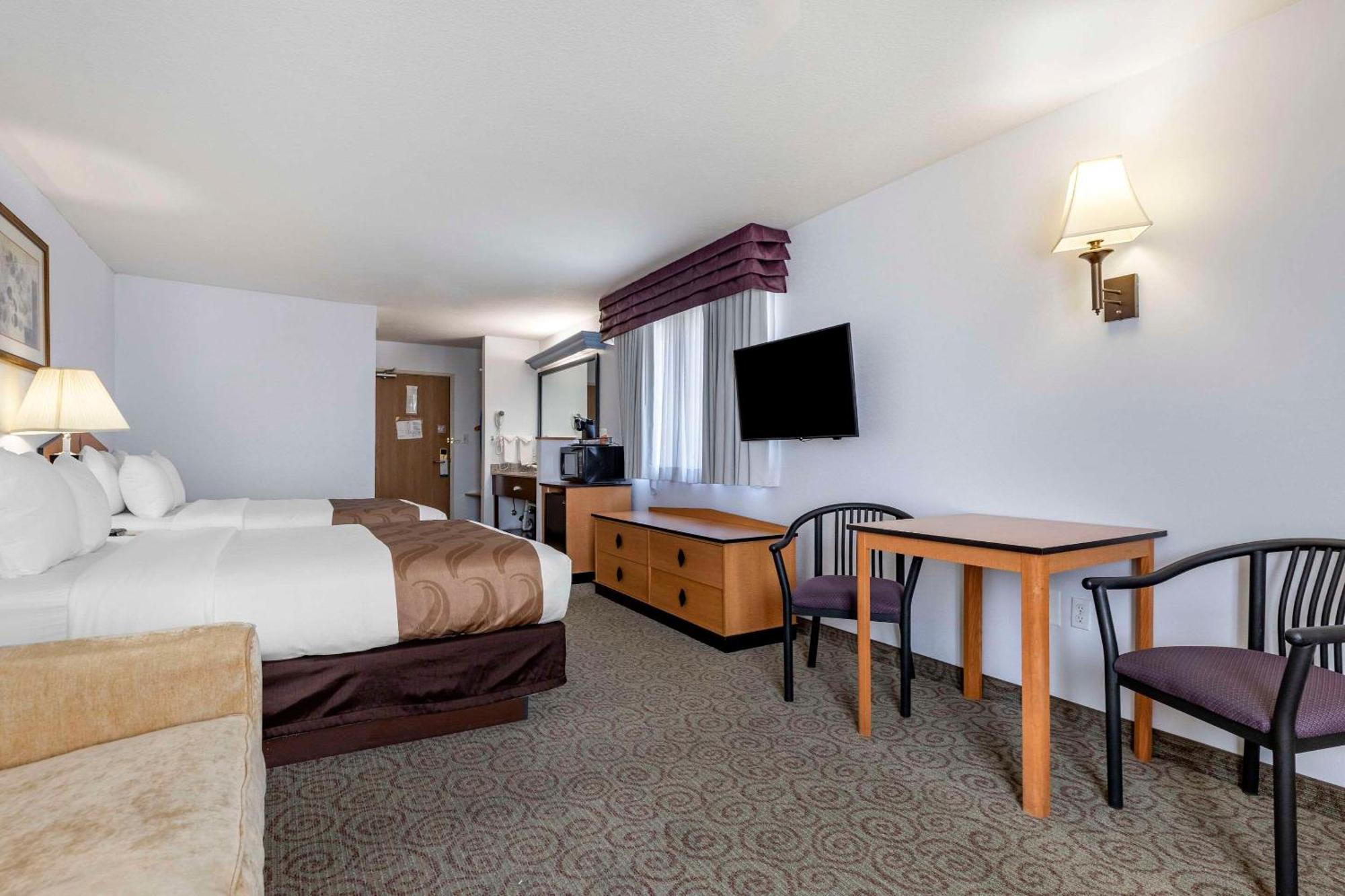 Quality Inn & Suites Denver Airport - Gateway Park Aurora Exterior photo